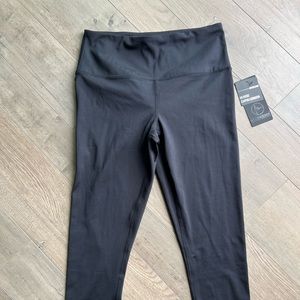 90 Degree by Reflex hi Rise Capri Length Leggings